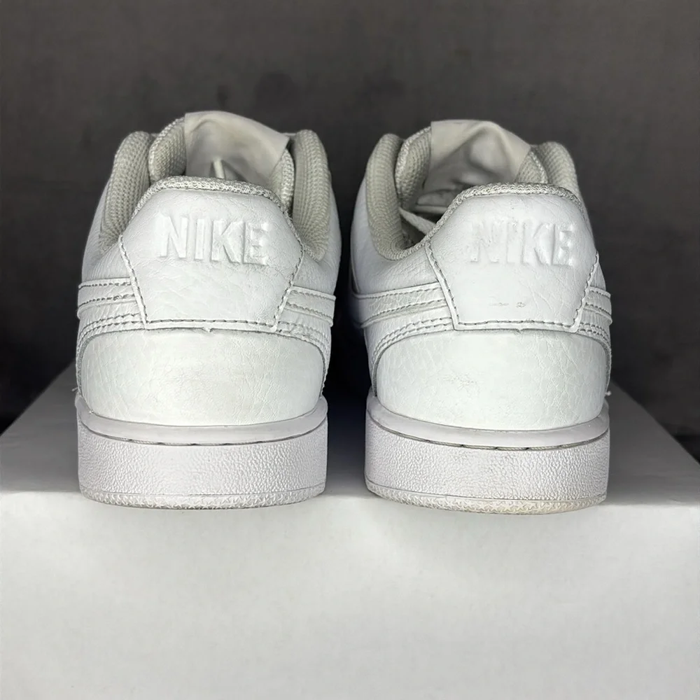 Nike crisp all